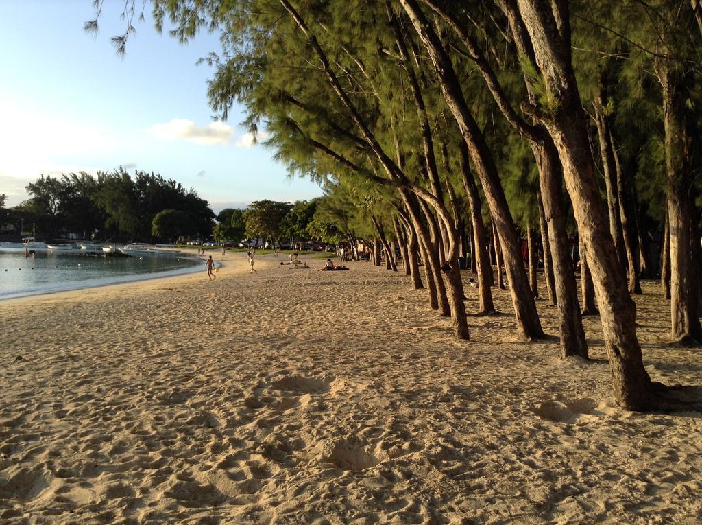 Ebrahim Flats - Grand Baie Beach Extérieur photo